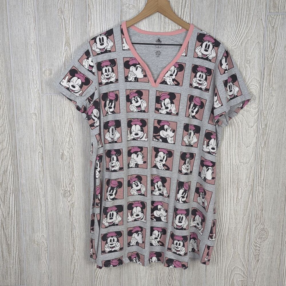 Disney World Parks Women’s 2XL Oversized Grey Minnie Mouse Picture Top Shirt